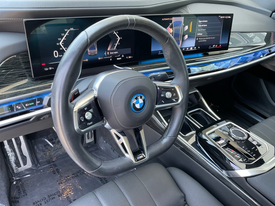 Certified 2024 BMW i7 eDrive50 w/ M Sport Package RWD image 10