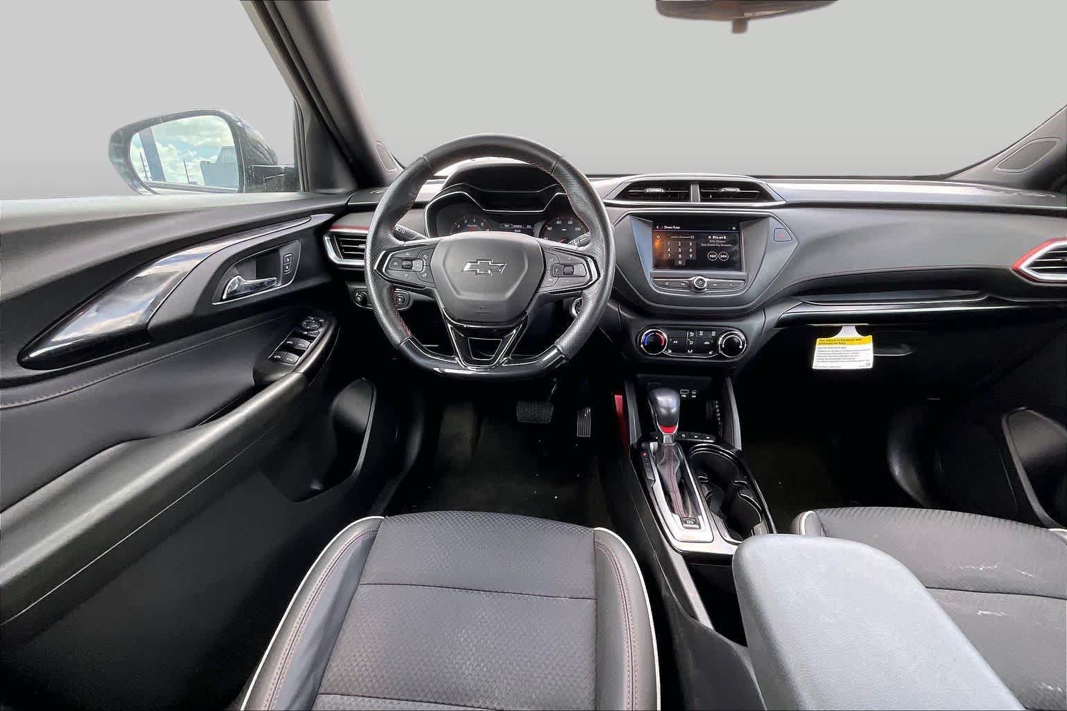 Used 2022 Chevrolet TrailBlazer RS FWD image 6