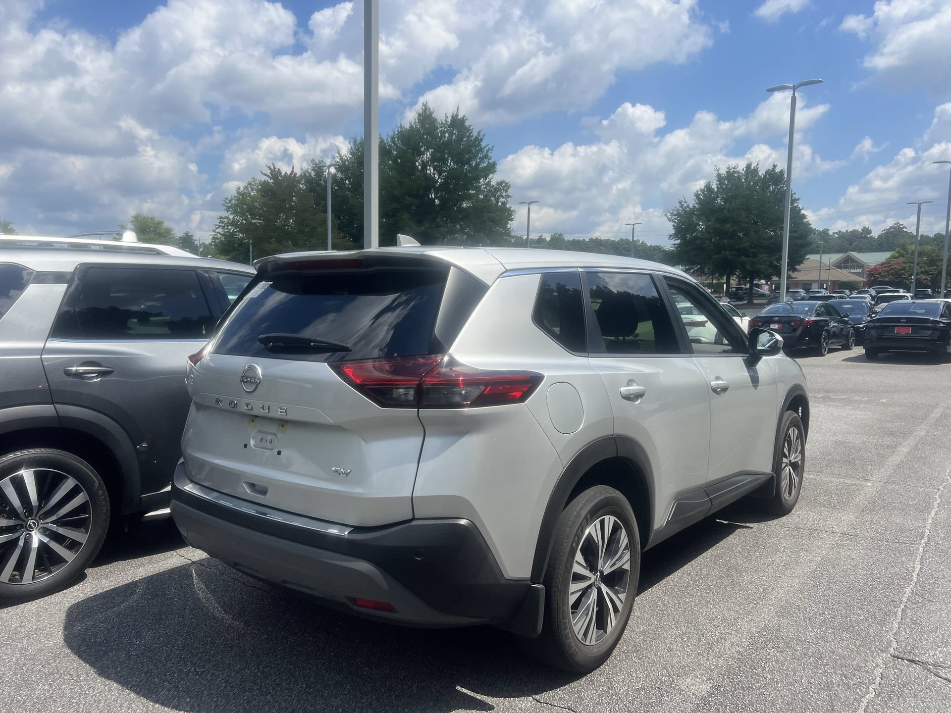Certified 2023 Nissan Rogue SV FWD image 5