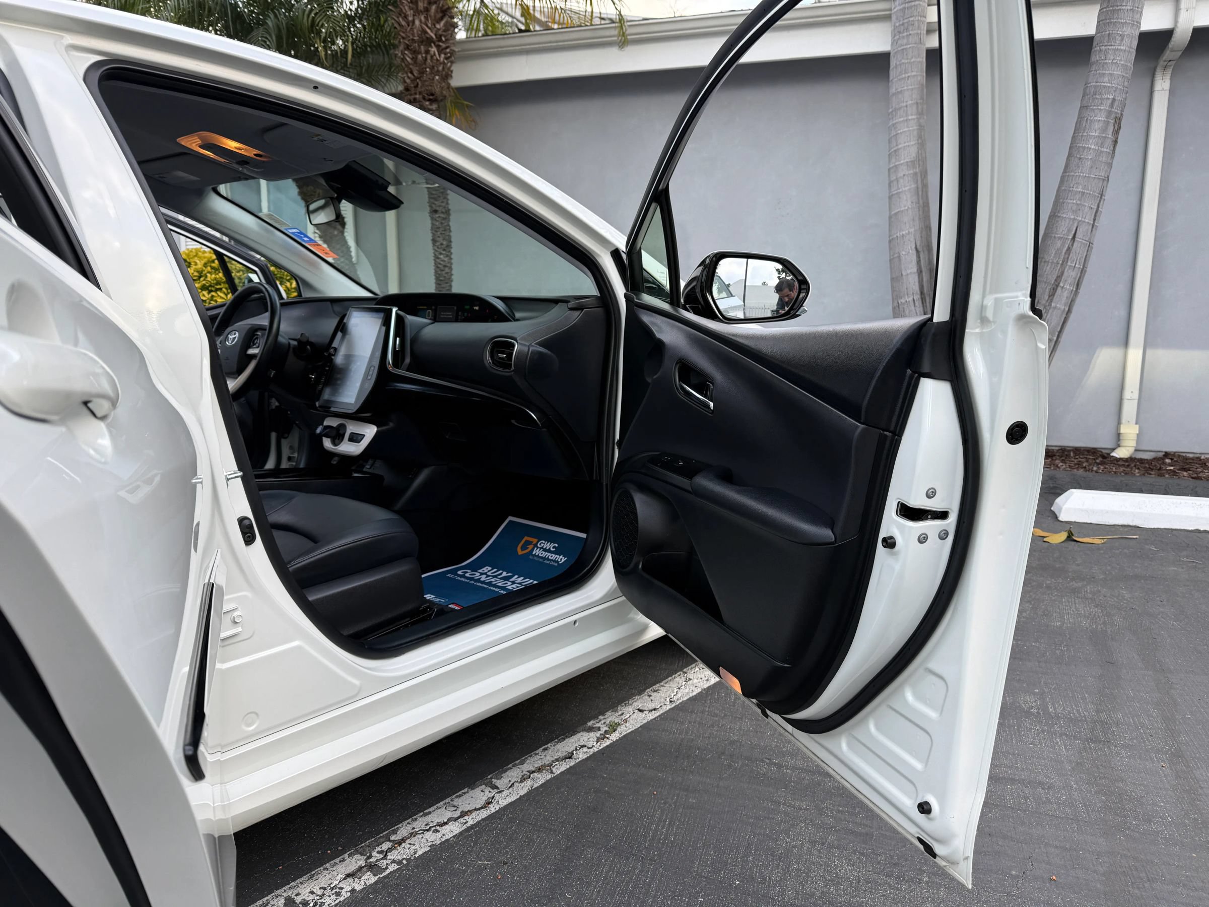 Used 2018 Toyota Prius Prime Premium w/ Carpet Mat Package FWD image 25