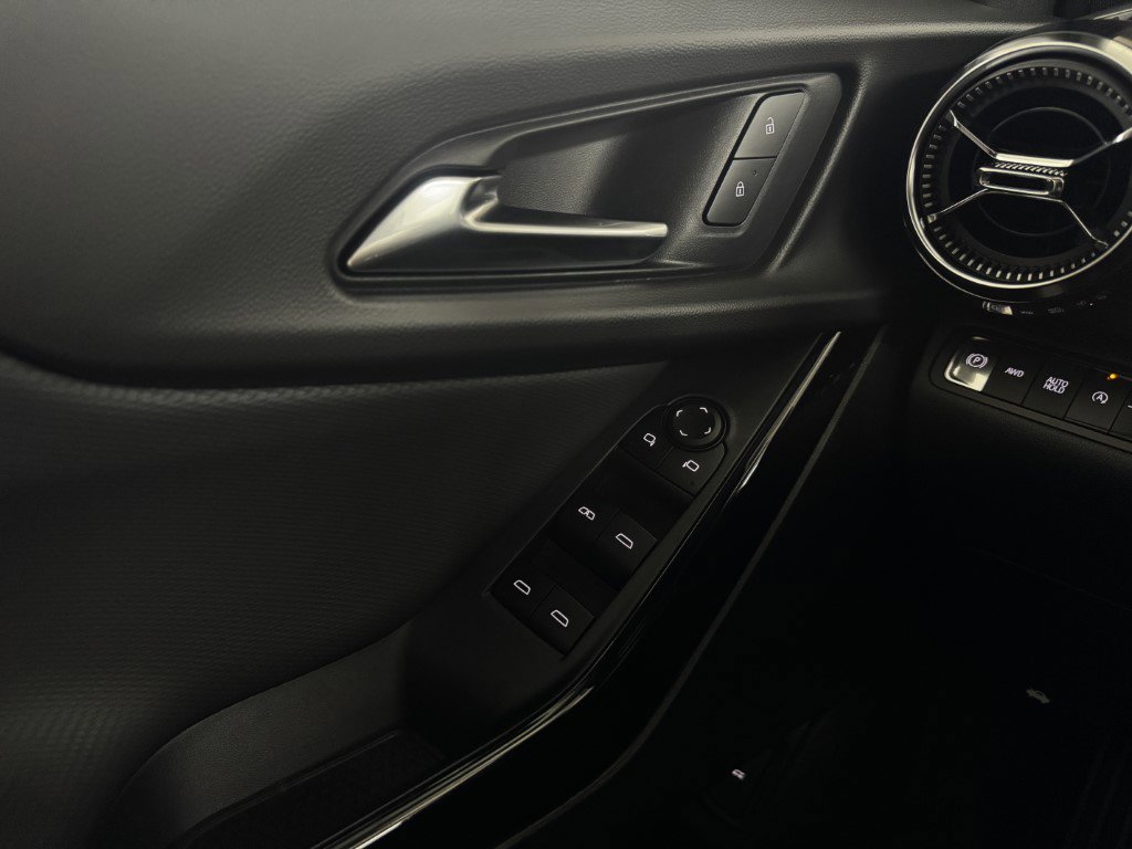 New 2026 Chevrolet Equinox LT w/ Convenience Package II image 48