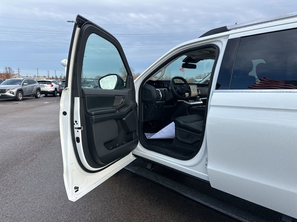 New 2026 Ford Expedition Max Platinum w/ Driver's Package image 26