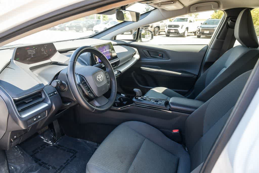 Used 2024 Toyota Prius LE FWD image 16