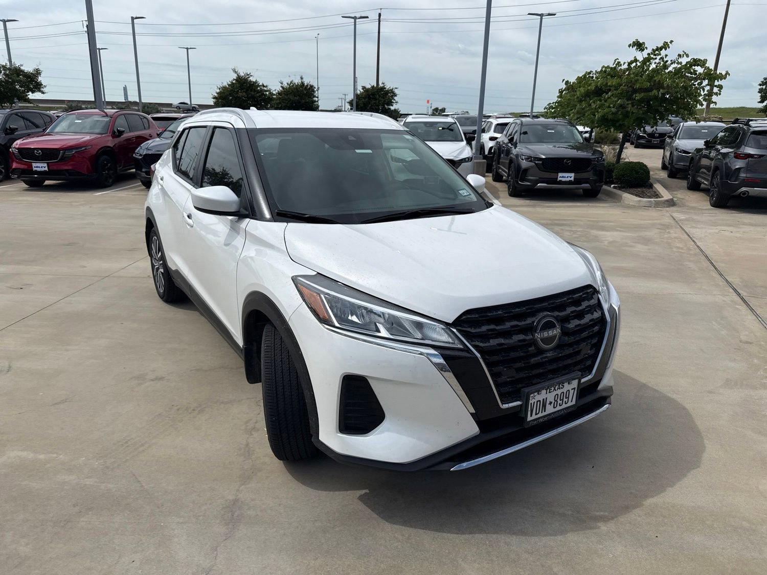 Used 2024 Nissan Kicks SV FWD image 4