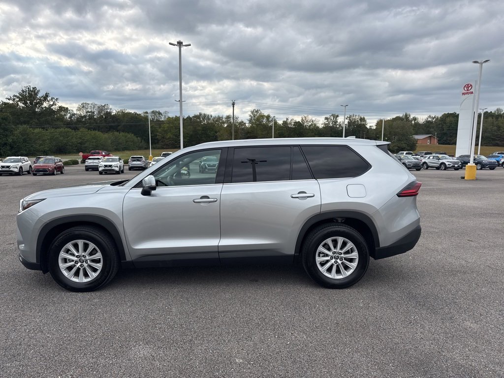 Used 2025 Toyota Grand Highlander FWD image 6