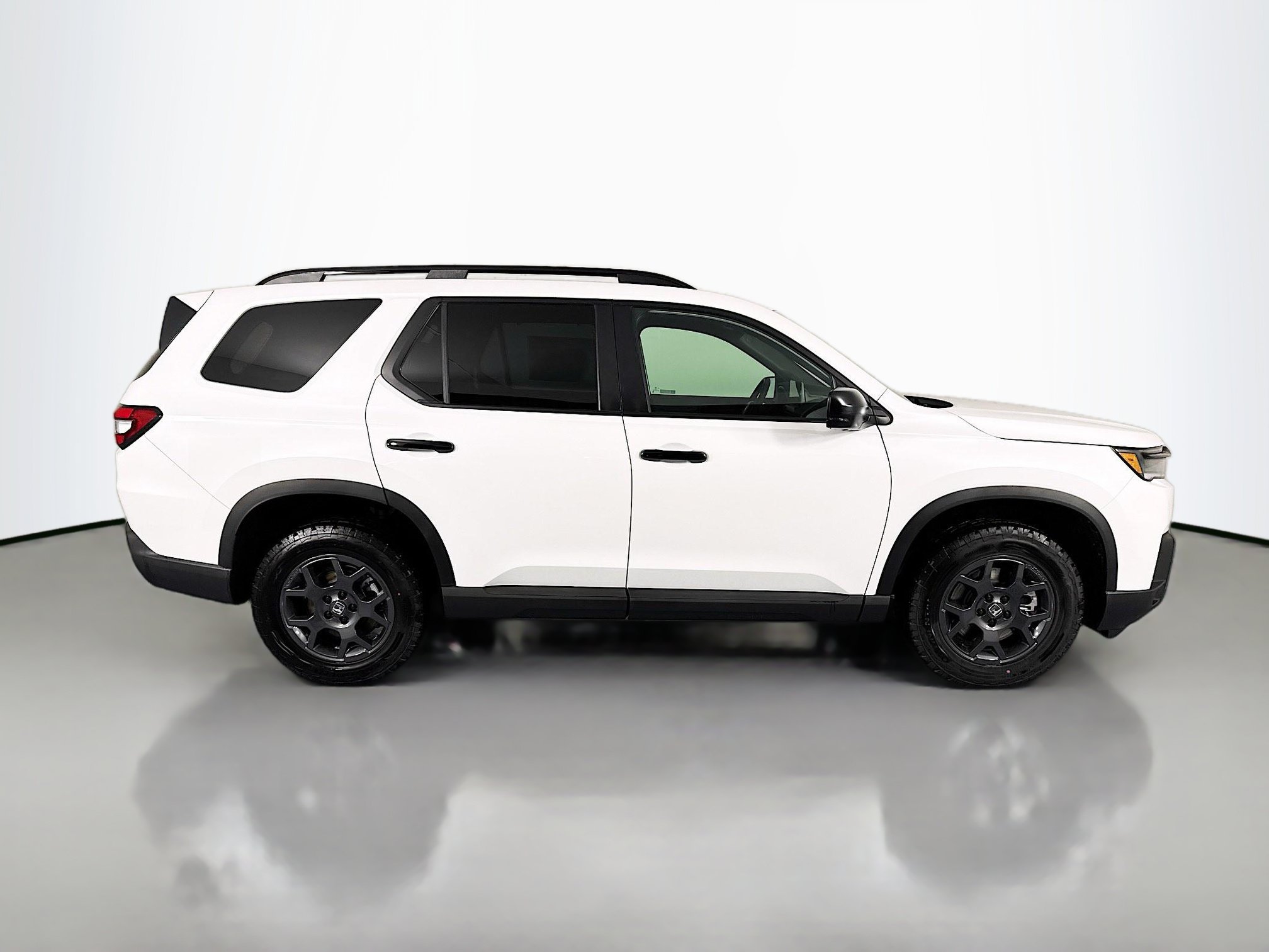 New 2026 Honda Pilot TrailSport image 4