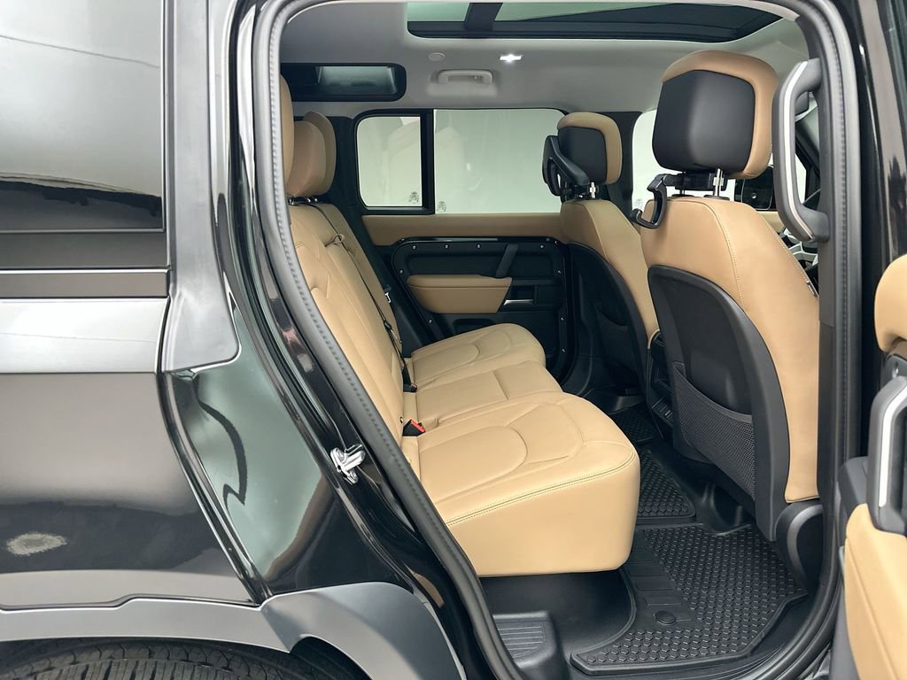 New 2026 Land Rover Defender 110 S AWD/4WD image 15