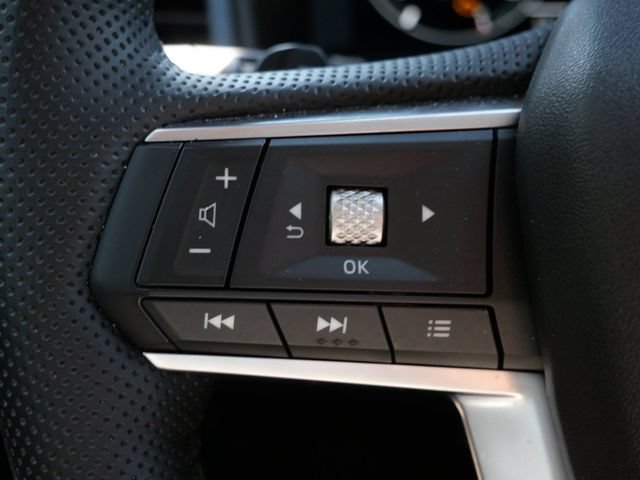 Used 2025 Mitsubishi Outlander SEL AWD/4WD image 18