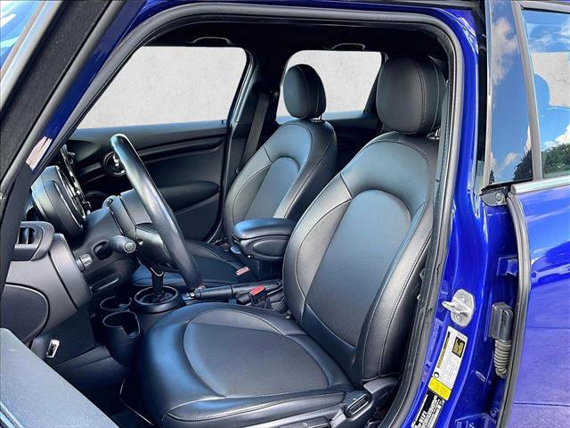 Used 2021 MINI Cooper 4-Door Hardtop image 27