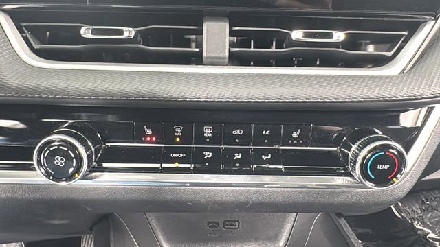 Used 2025 Chevrolet Equinox LT image 27