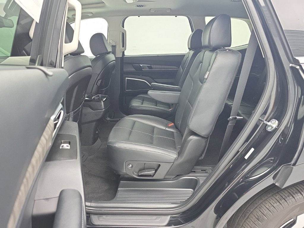 Used 2024 Kia Telluride EX w/ EX Captain's Chair Package AWD/4WD image 43