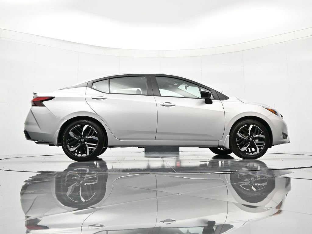 New 2025 Nissan Versa SR w/ Trunk Package FWD image 37