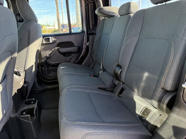 Used 2024 Jeep Gladiator Sport image 13