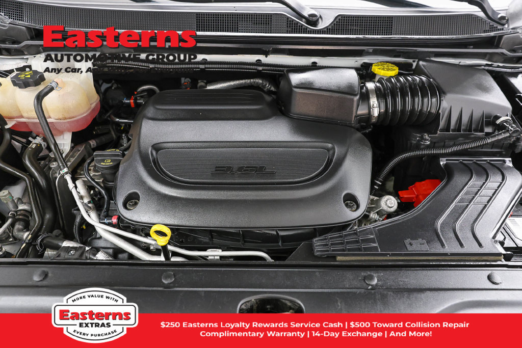 Used 2022 Chrysler Voyager LX FWD image 8