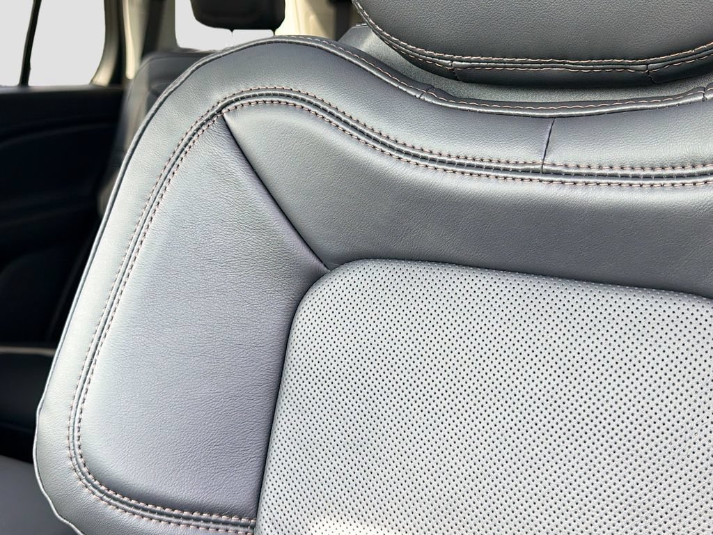 New 2026 Lincoln Aviator Reserve AWD/4WD image 22