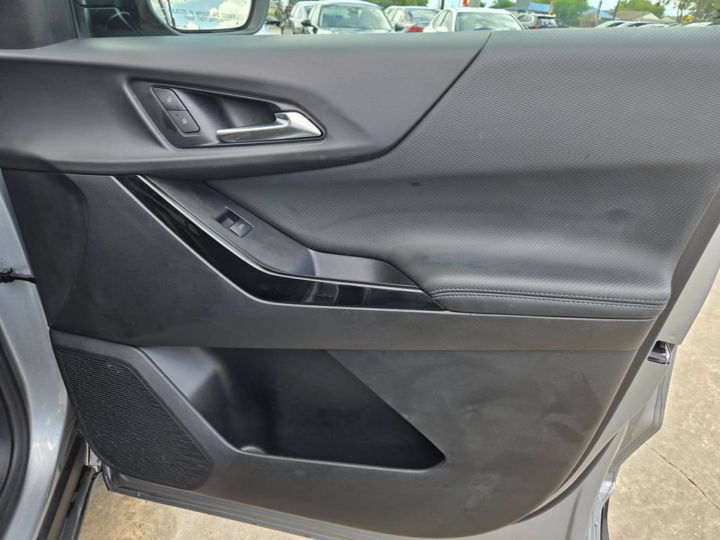 Used 2025 Chevrolet Equinox LT AWD/4WD image 32
