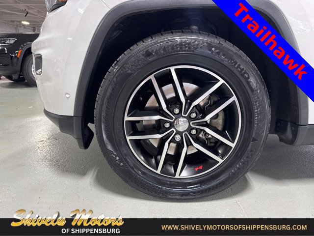 Used 2018 Jeep Grand Cherokee Trailhawk image 9