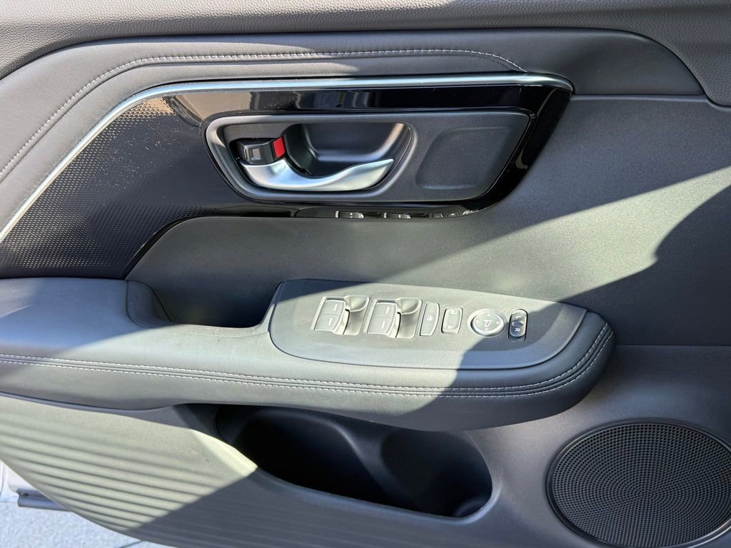 Certified 2025 Acura ADX AWD image 32