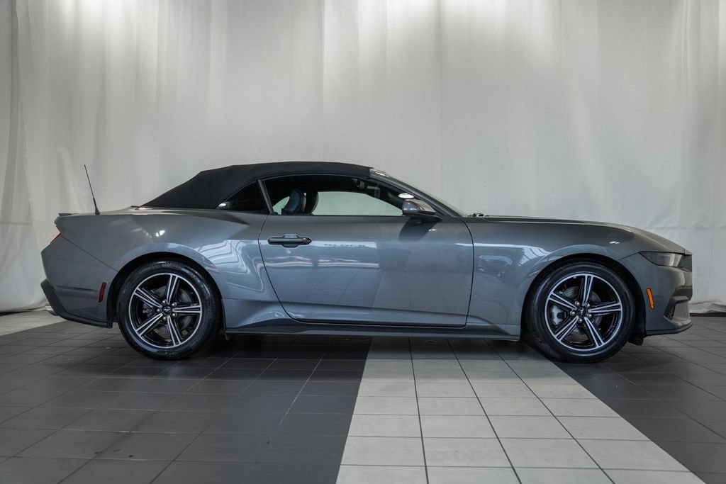 Used 2025 Ford Mustang Premium RWD image 3