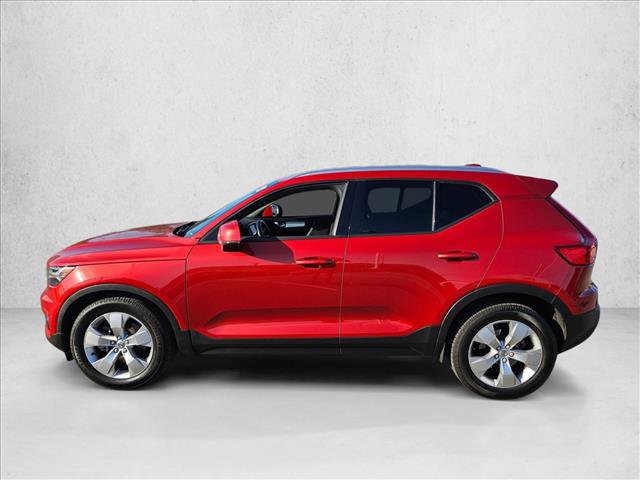 Used 2021 Volvo XC40 T4 Momentum FWD image 9
