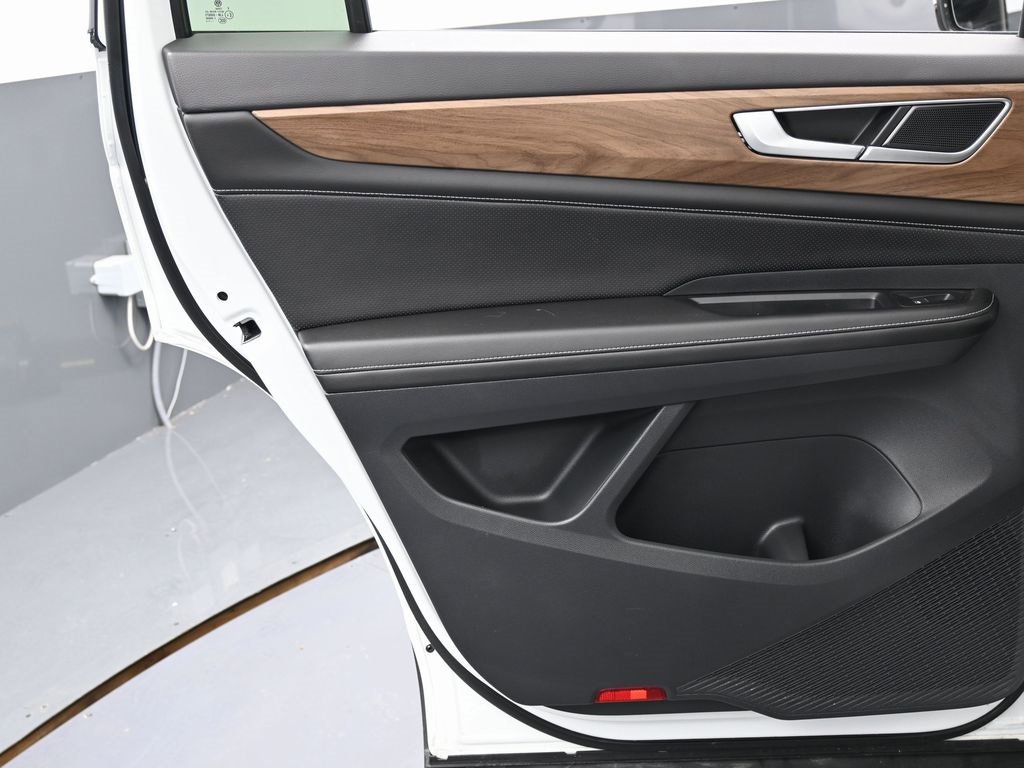 Used 2024 Volkswagen Atlas SE image 38