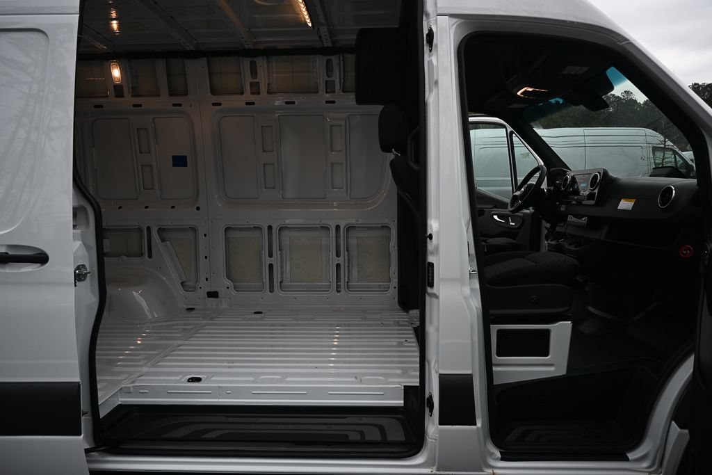 Used 2026 Mercedes-Benz Sprinter 3500 image 22