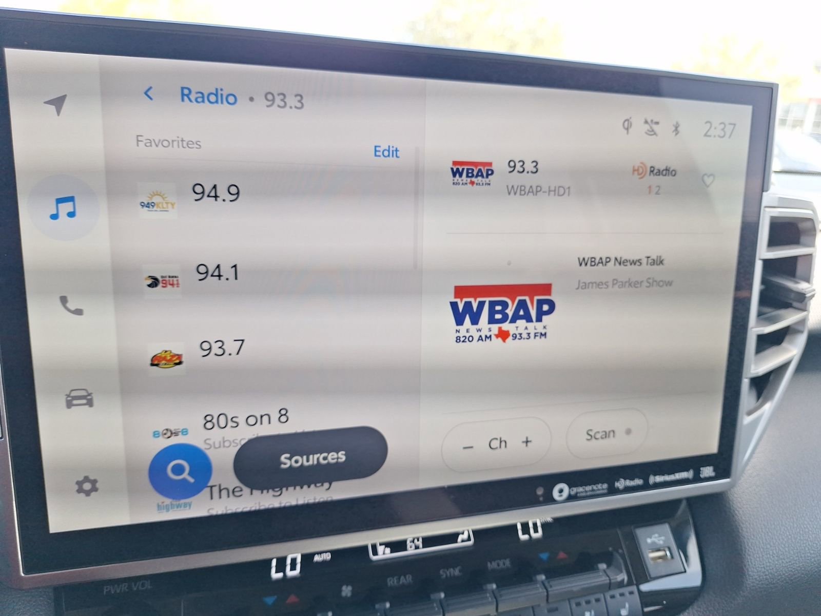 Used 2024 Toyota Sequoia Limited image 25