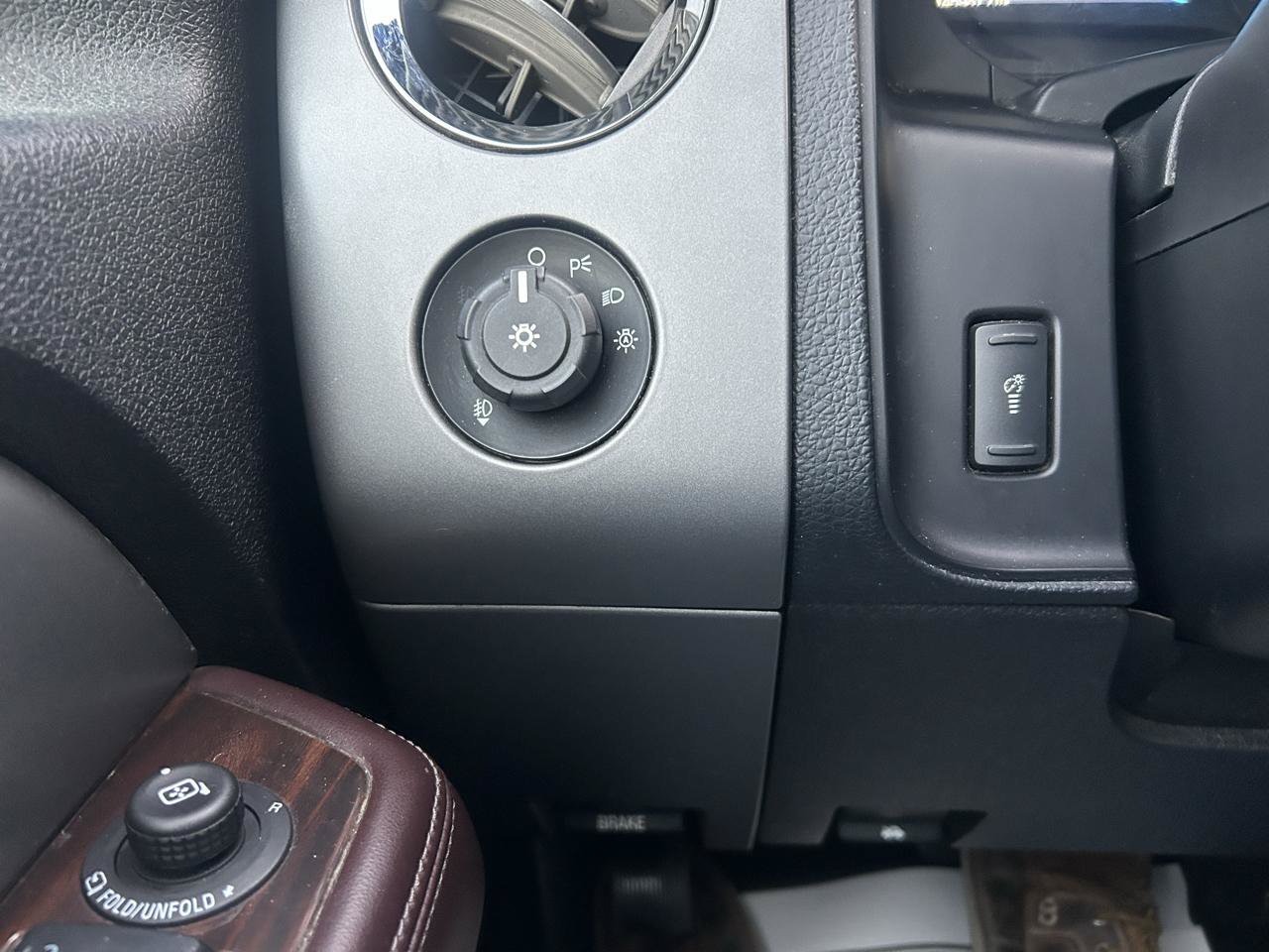 Used 2015 Ford Expedition Platinum AWD/4WD image 29