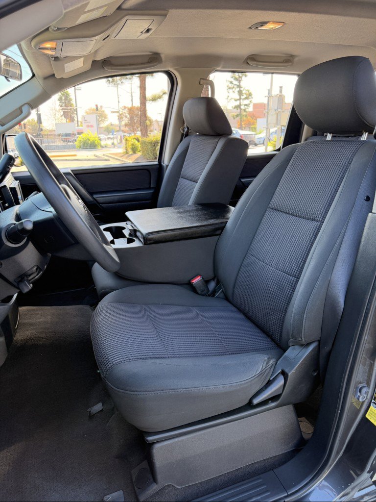 Used 2012 Nissan Titan SV image 39