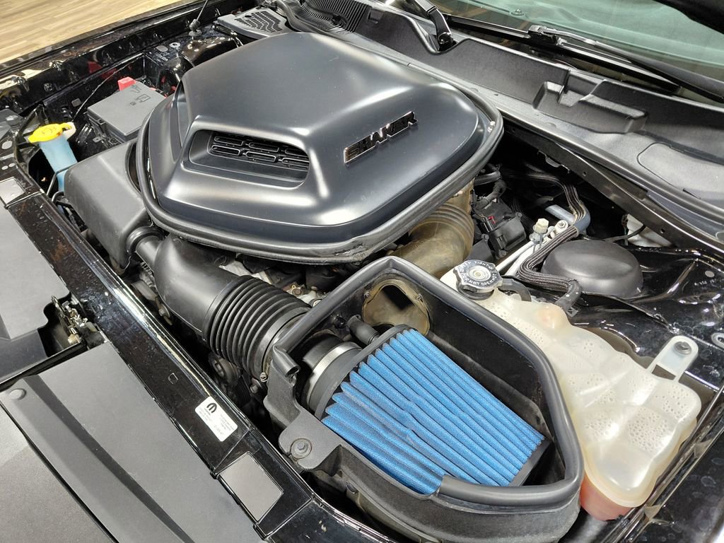 Used 2015 Dodge Challenger R/T Plus image 22