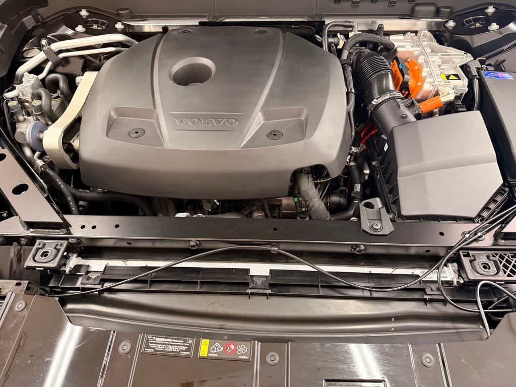 Used 2026 Volvo XC60 T8 Plus w/ Climate Package AWD/4WD image 9