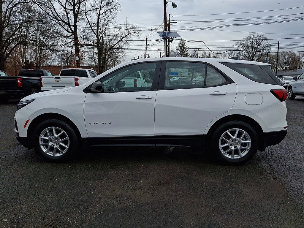 Certified 2023 Chevrolet Equinox LS w/ LPO, Floor Liner Package image 5