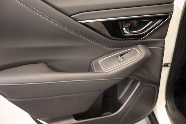 Used 2025 Subaru Outback Limited image 28