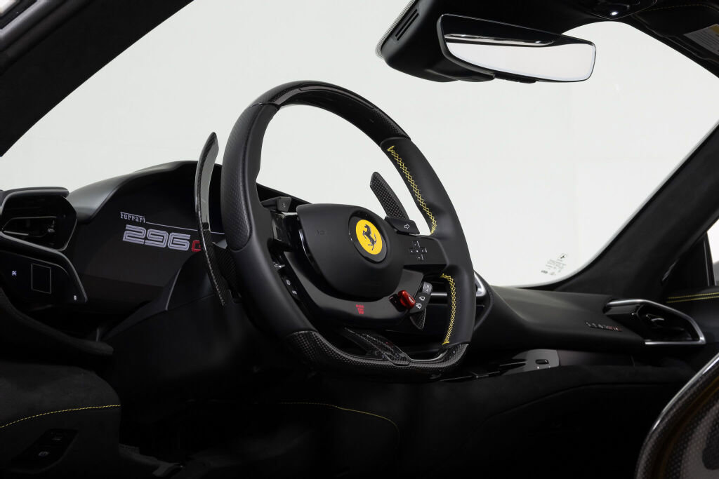 Used 2025 Ferrari 296 GTS image 28