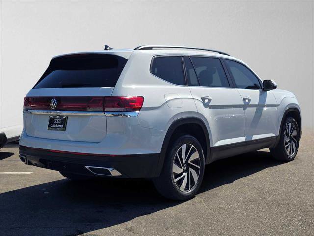 Used 2024 Volkswagen Atlas SE FWD image 3