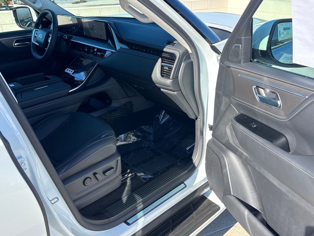 New 2026 INFINITI QX80 Pure w/ Cargo Package image 8