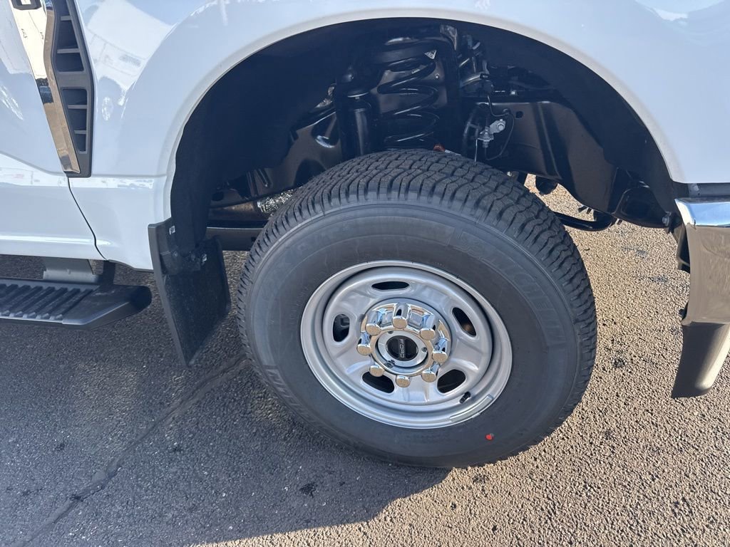 New 2026 Ford F250 XL w/ FX4 Off-Road Package image 12