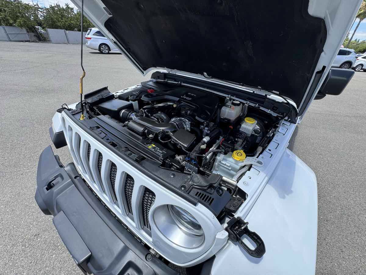 Used 2018 Jeep Wrangler Unlimited Sahara w/ LED Lighting Group AWD/4WD image 40