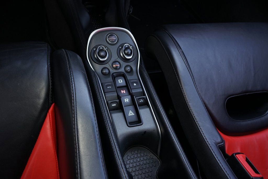 Used 2020 McLaren 600LT Spider image 20