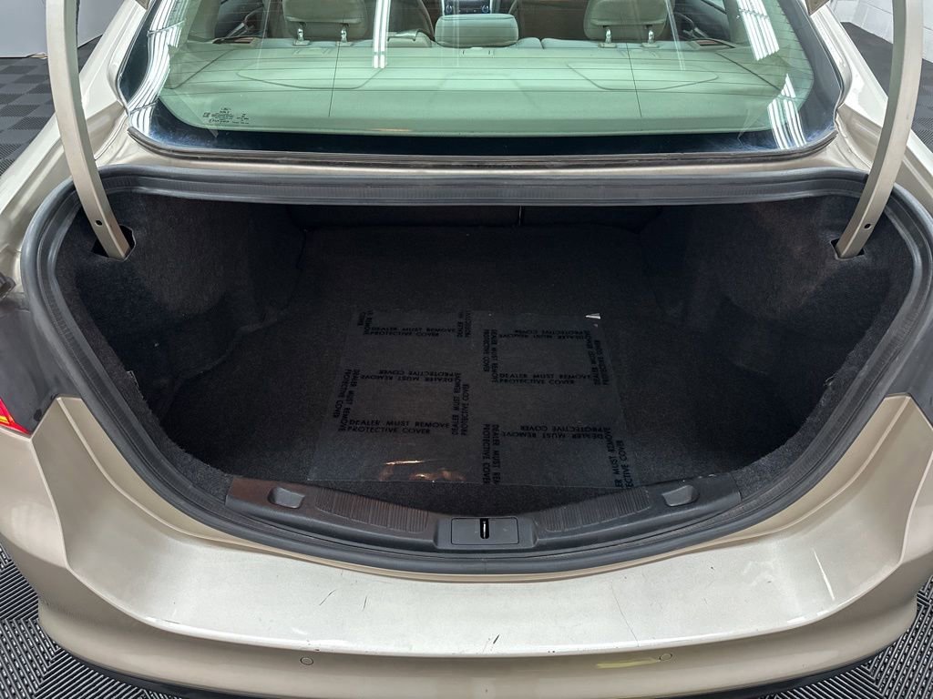 Used 2017 Ford Fusion SE w/ Fusion SE Technology Package image 35