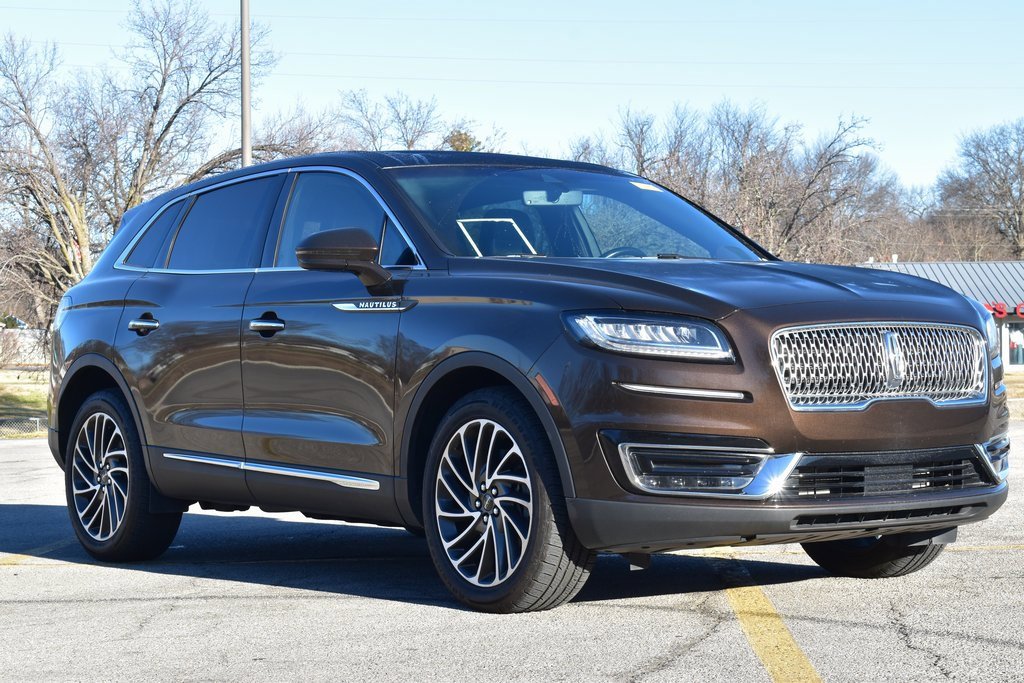 Used 2020 Lincoln Nautilus Reserve image 3