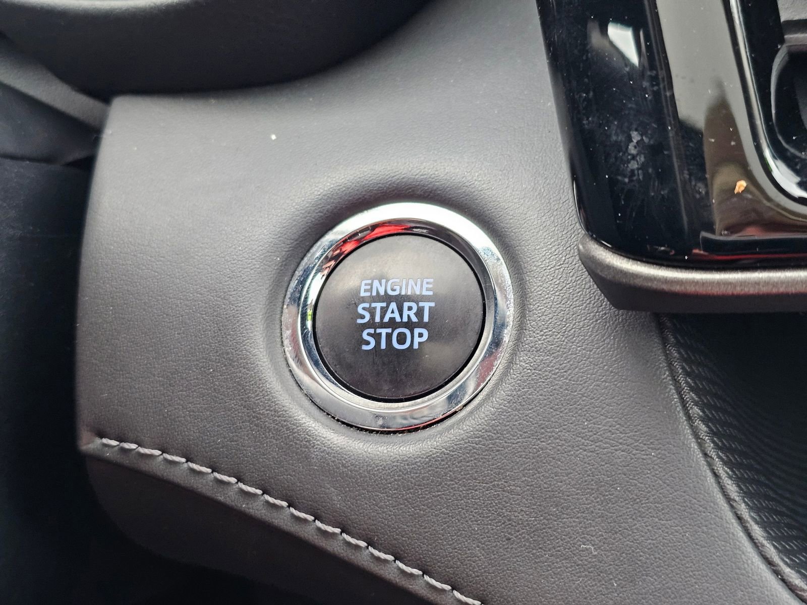 Used 2022 Toyota Highlander XLE AWD/4WD image 37