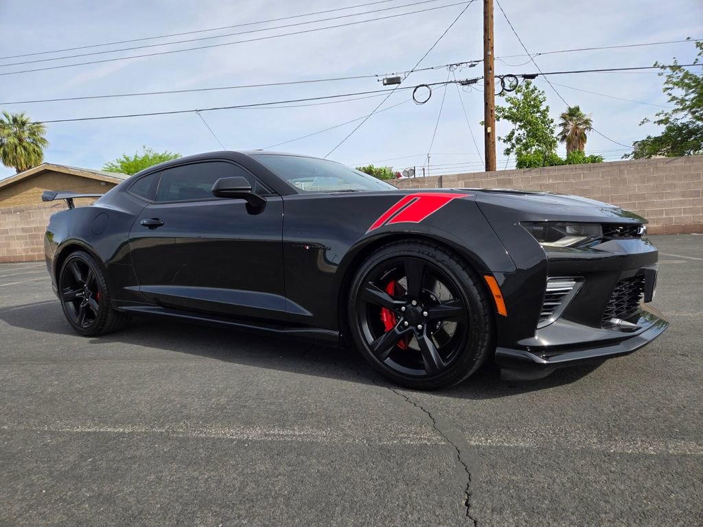 Used 2018 Chevrolet Camaro SS w/ LPO, Ground Effects Package image 1