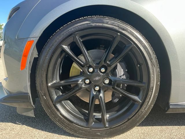 Used 2022 Chevrolet Camaro LT RWD image 14