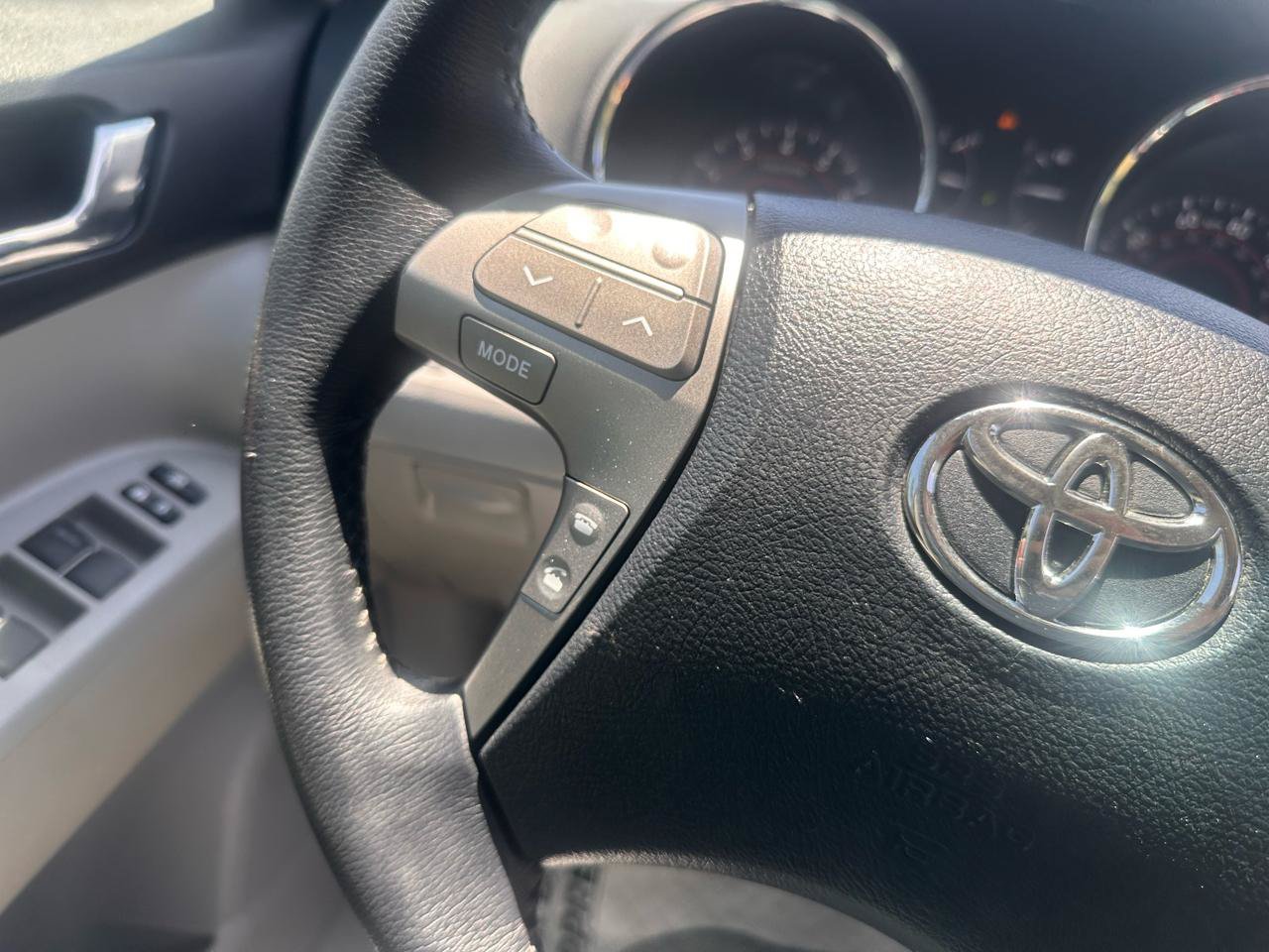 Used 2008 Toyota Highlander Limited AWD/4WD image 25