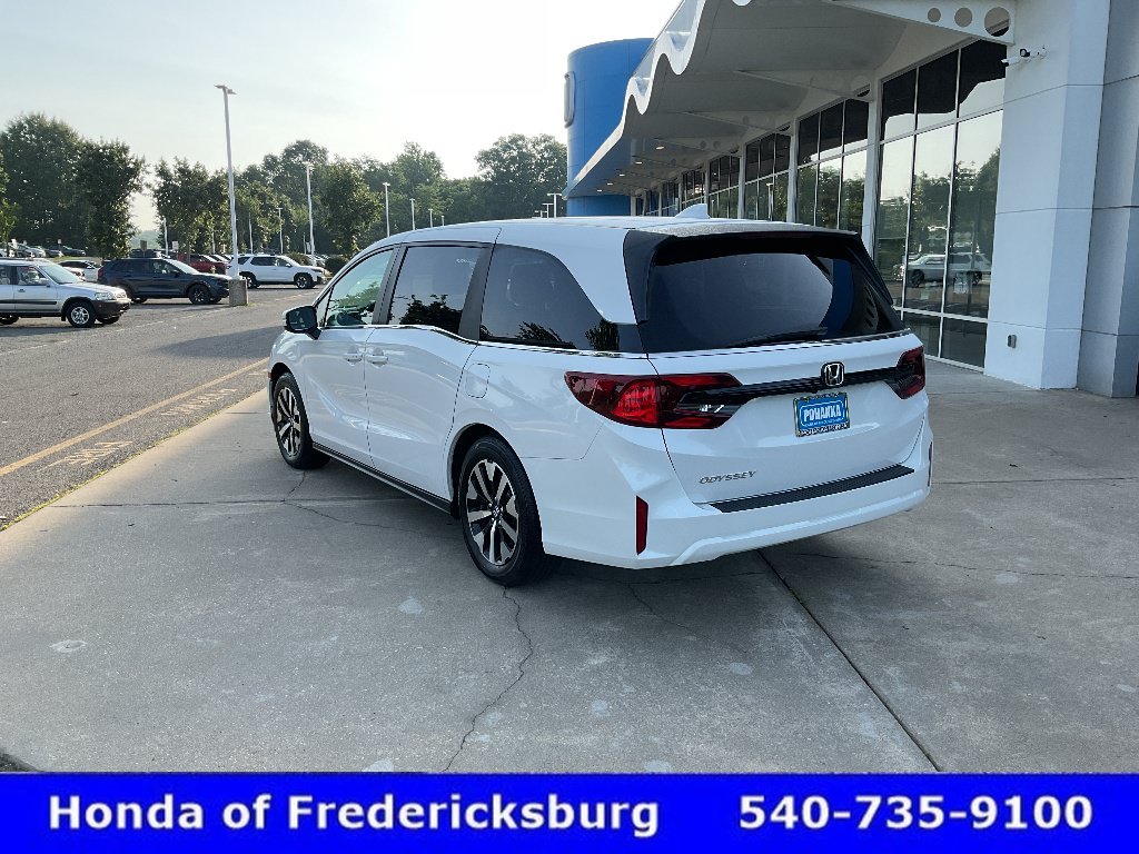 Certified 2026 Honda Odyssey EX-L image 3