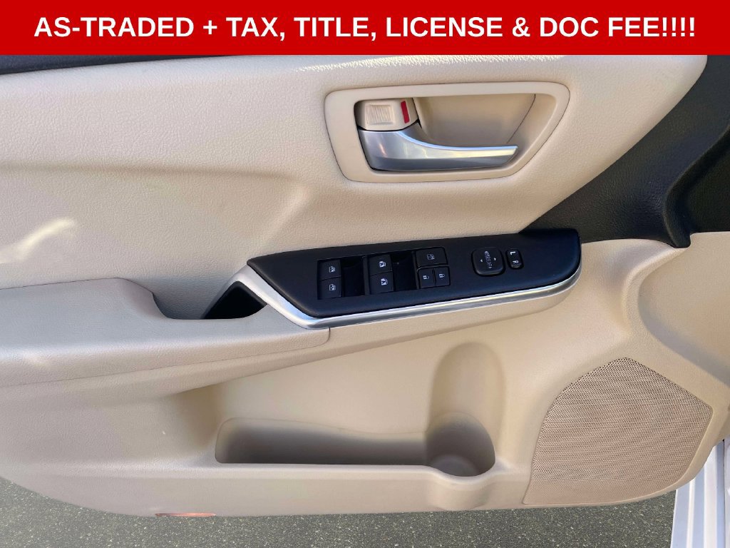 Used 2016 Toyota Camry LE w/ Moonroof Package FWD image 18