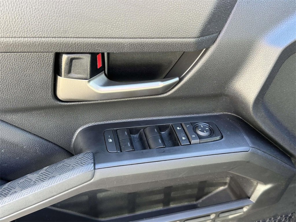 Used 2025 Toyota Tacoma TRD Off-Road image 17