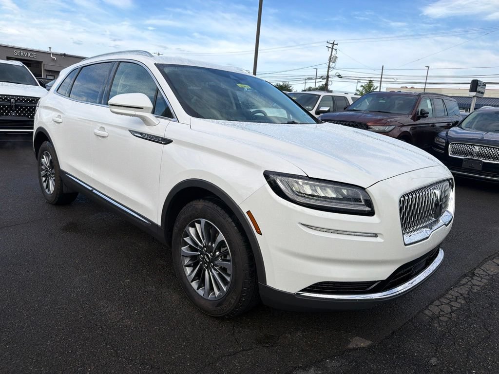 Certified 2023 Lincoln Nautilus AWD w/ Premium Package image 9
