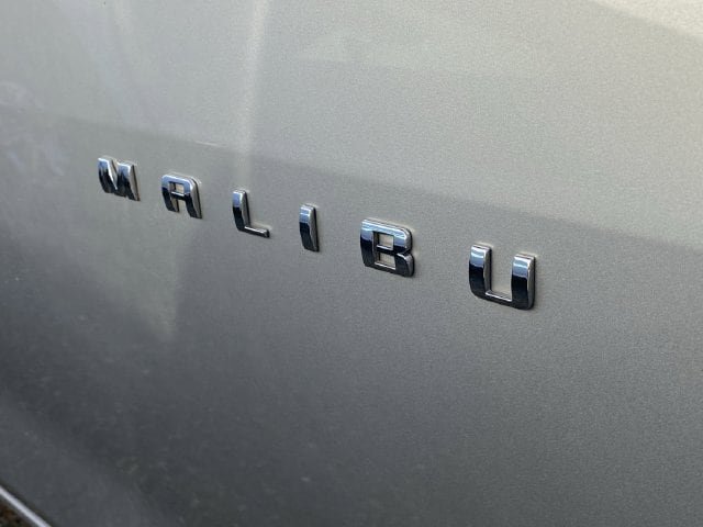 Used 2017 Chevrolet Malibu LT FWD image 8
